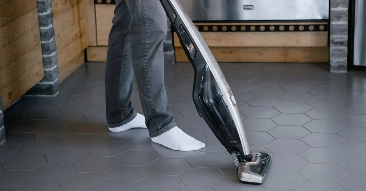 Dampfreiniger mieten: Preise, Geräteklassen und was der Dampf wirklich schafft