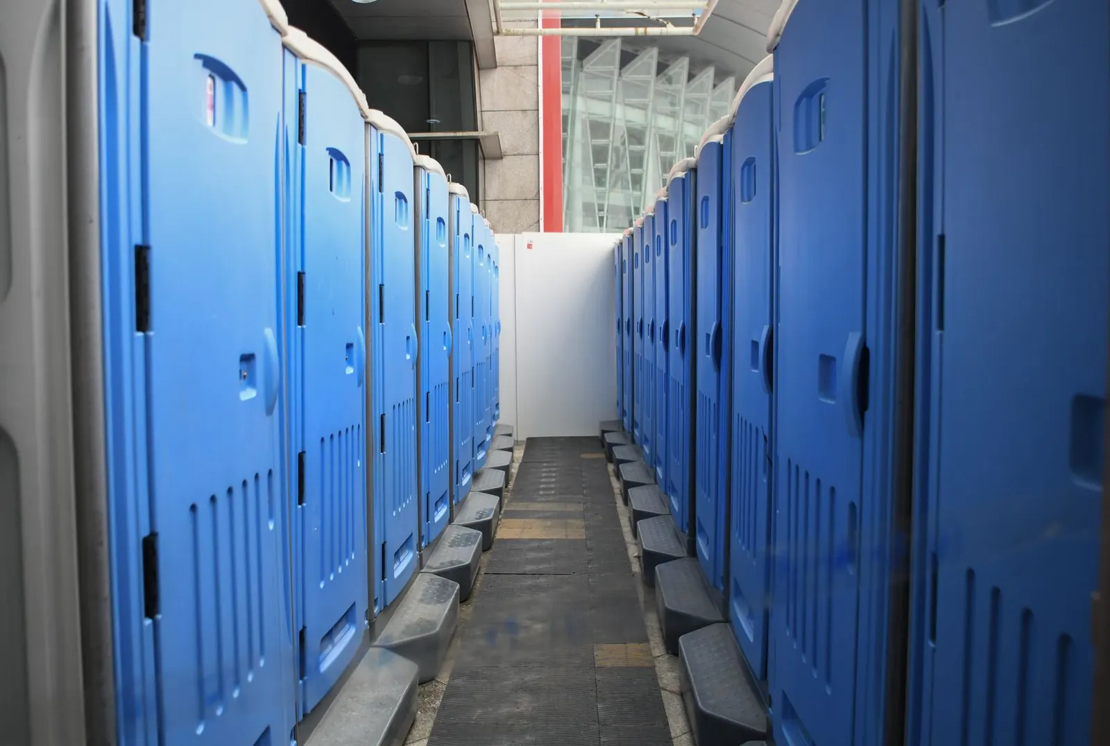 Toilettenwagen vermieten: Preise & Einnahmen