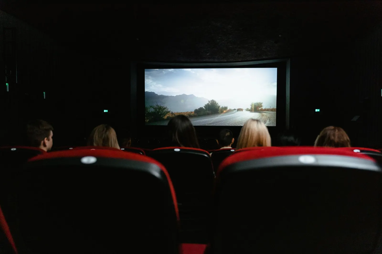 Leinwand vermieten und Umsatz steigern