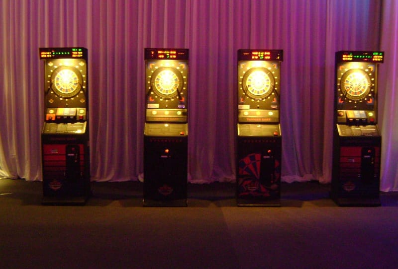 Dartautomat / Dart / Automaten / Löwe Dart / Darten / Casino / Pfeile werfen