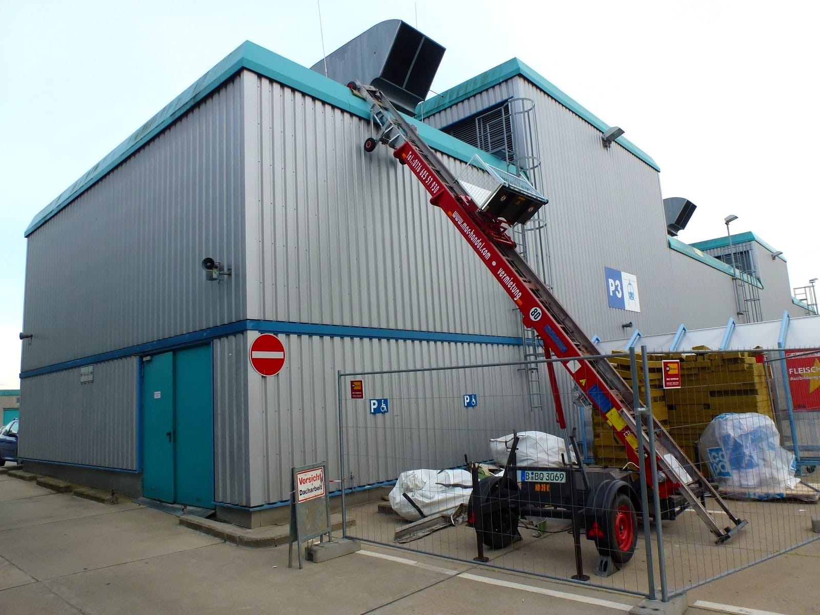 Böcker Schrägaufzüge bis 36 Meter Schrägaufzug Bauaufzug Aufzug Lift Leiter Dachdeckeraufzug Möbelaufzug Leiterlift Geda – Thumbnail 8