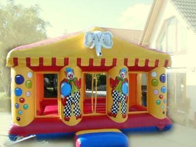Hüpfburg Circus