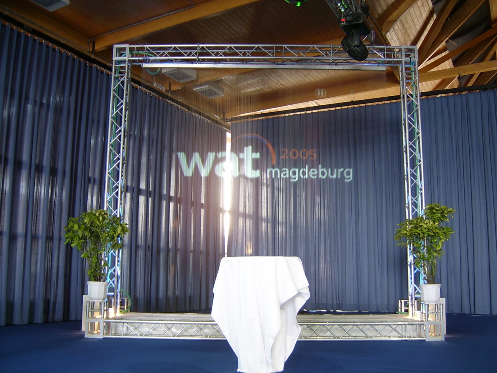Projektion auf Wasserleinwand