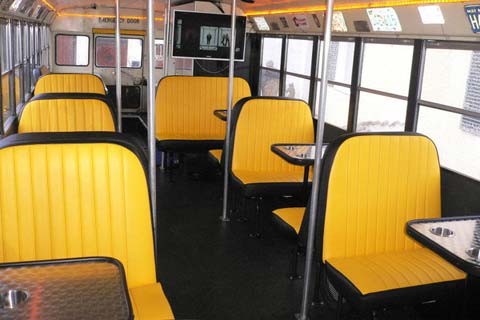 Partybus 8 bis 26 Sitzplätze US School Bus-Bar – 2