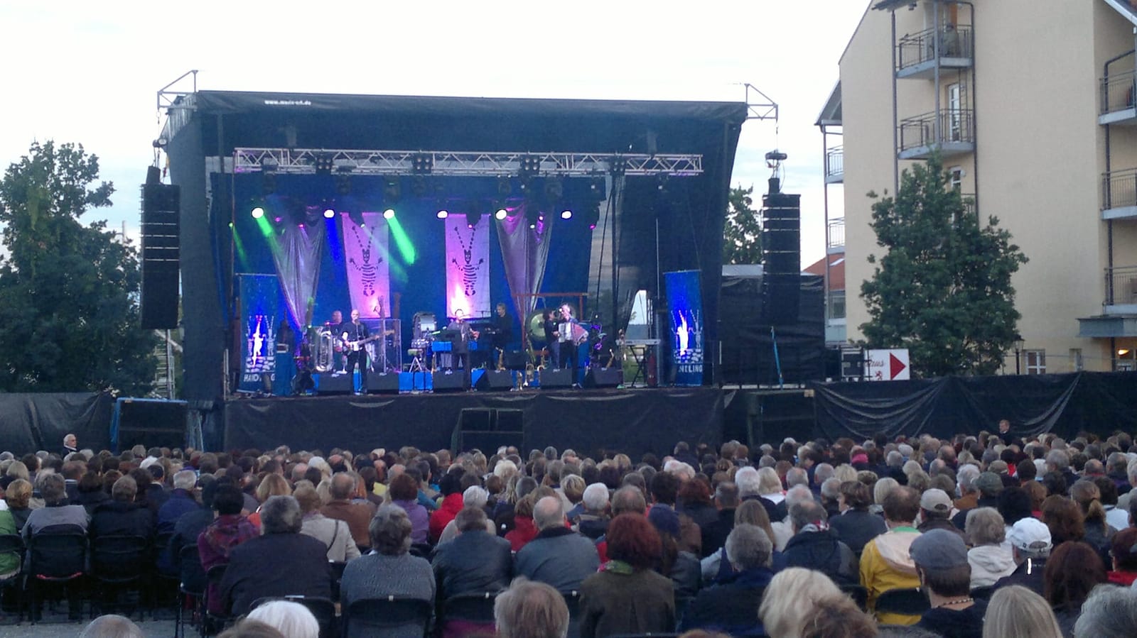 Mobile Show - Bühne 80m²-140m² - Bühnensystem "Smart Stage" für Stadtfest, Kundgebung, Konzert – 5