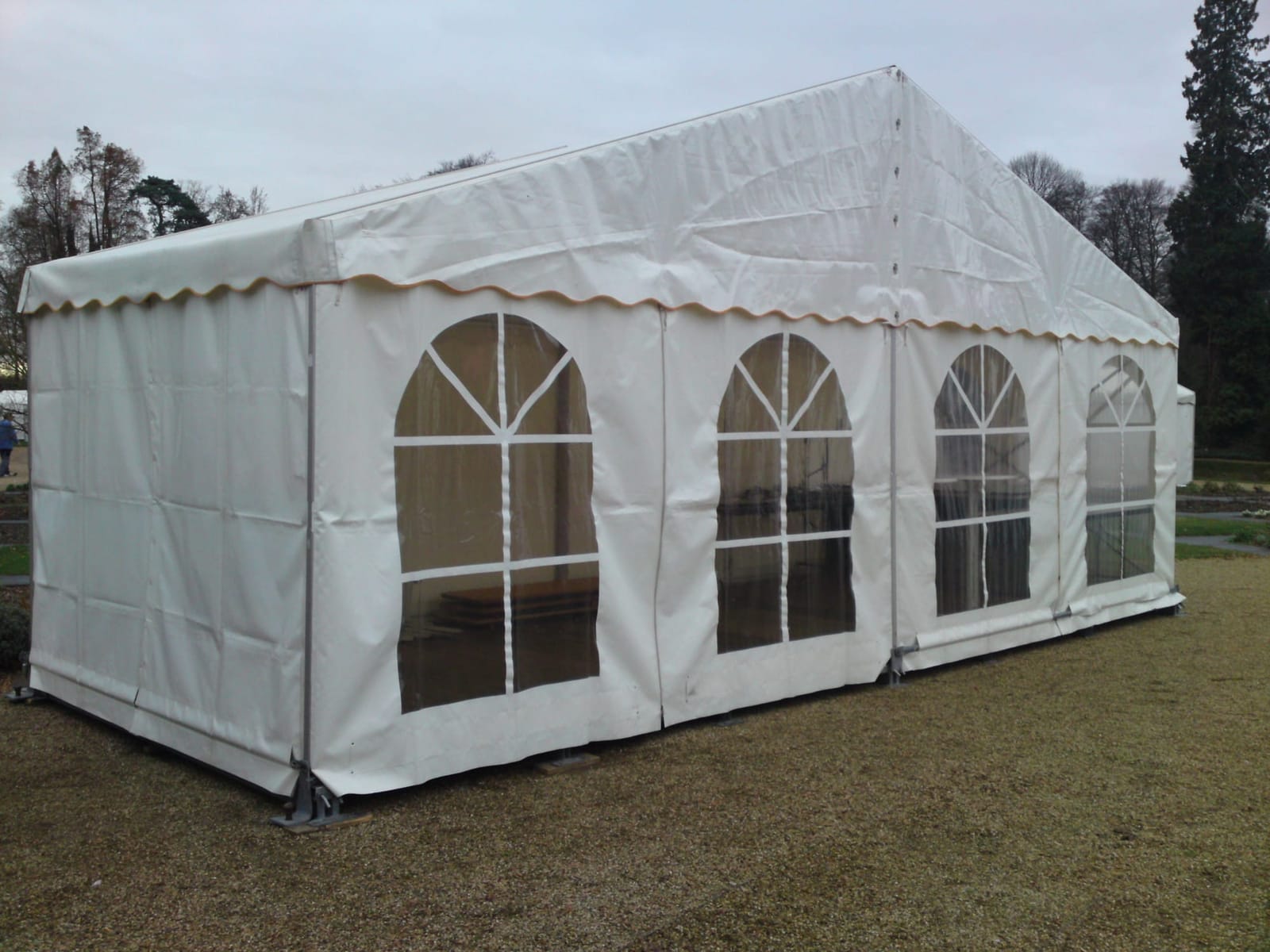 Festzelte mit Boden / Partyzelt ohne Boden // per E-Mail: info@party-as.com / per Tel:02161/4767751 – 3
