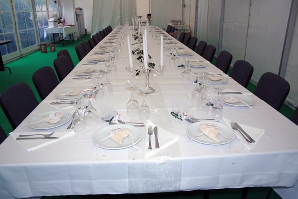 Besteck, Geschirr und Gläser / per E-Mail: info@party-as.com / per Tel:02161/4767751