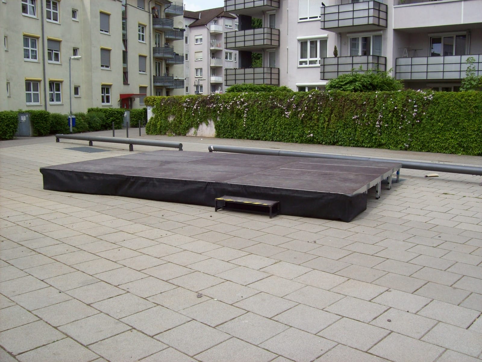 Bühne Podest, Laufsteg, Rundbühne mieten – 4