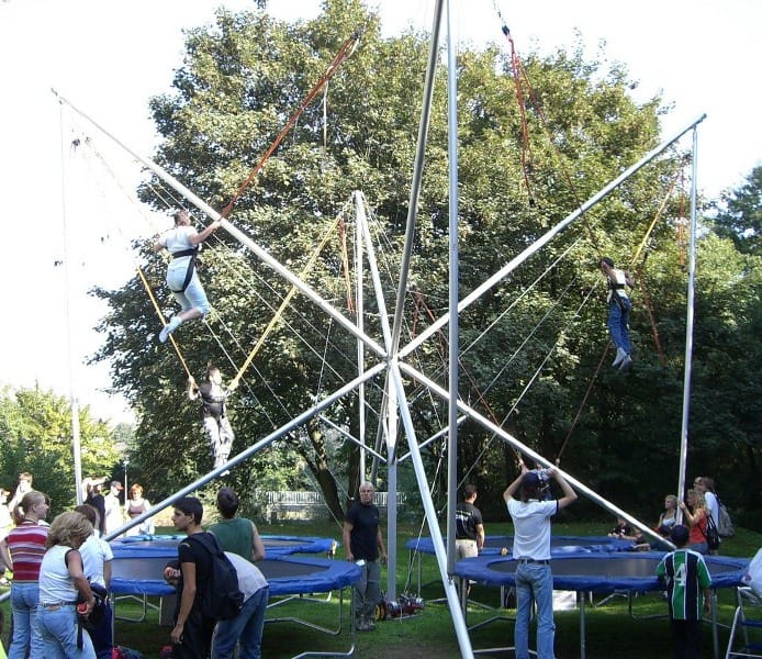 Quadro Jump / Quarter Tramp / Bungee / Trampolin / Vierertrampolin / Trampolinanlage
