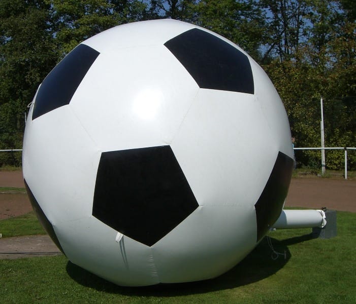 Fussball aufblasbar 3m / Riesenball / Deko Ball / Fussball XXL