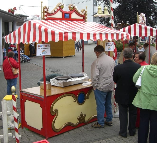 Marktstand nostalgisch / Buffetstand / Verkaufsstand / Infostand / Theke / Jahrmarkt / Marktbude