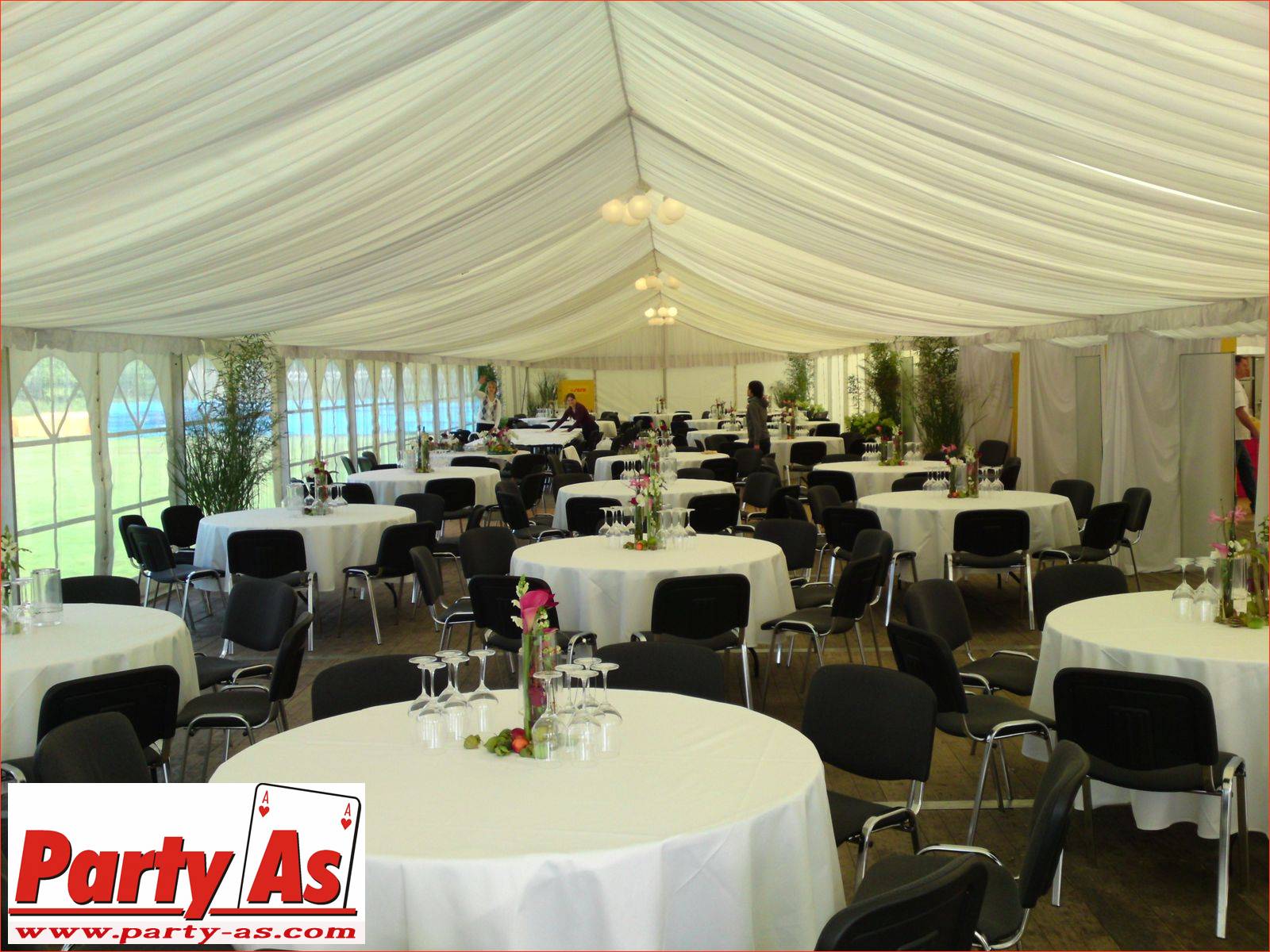 Tischdecken / per E-Mail: info@party-as.com  / per Tel:02161/4767751 – 5