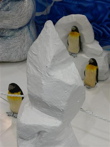 Eiswelt mit Iglu und Eisbär , Winter Weihnachten Dekoration , Weihnachtsmarkt