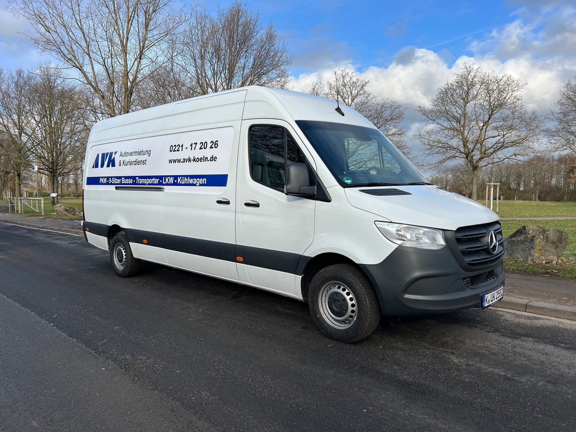 Mercedes-Benz Sprinter 313 CDI XXL mieten – 4,20 m Laderaum, auf Wunsch mit Fahrer – 2