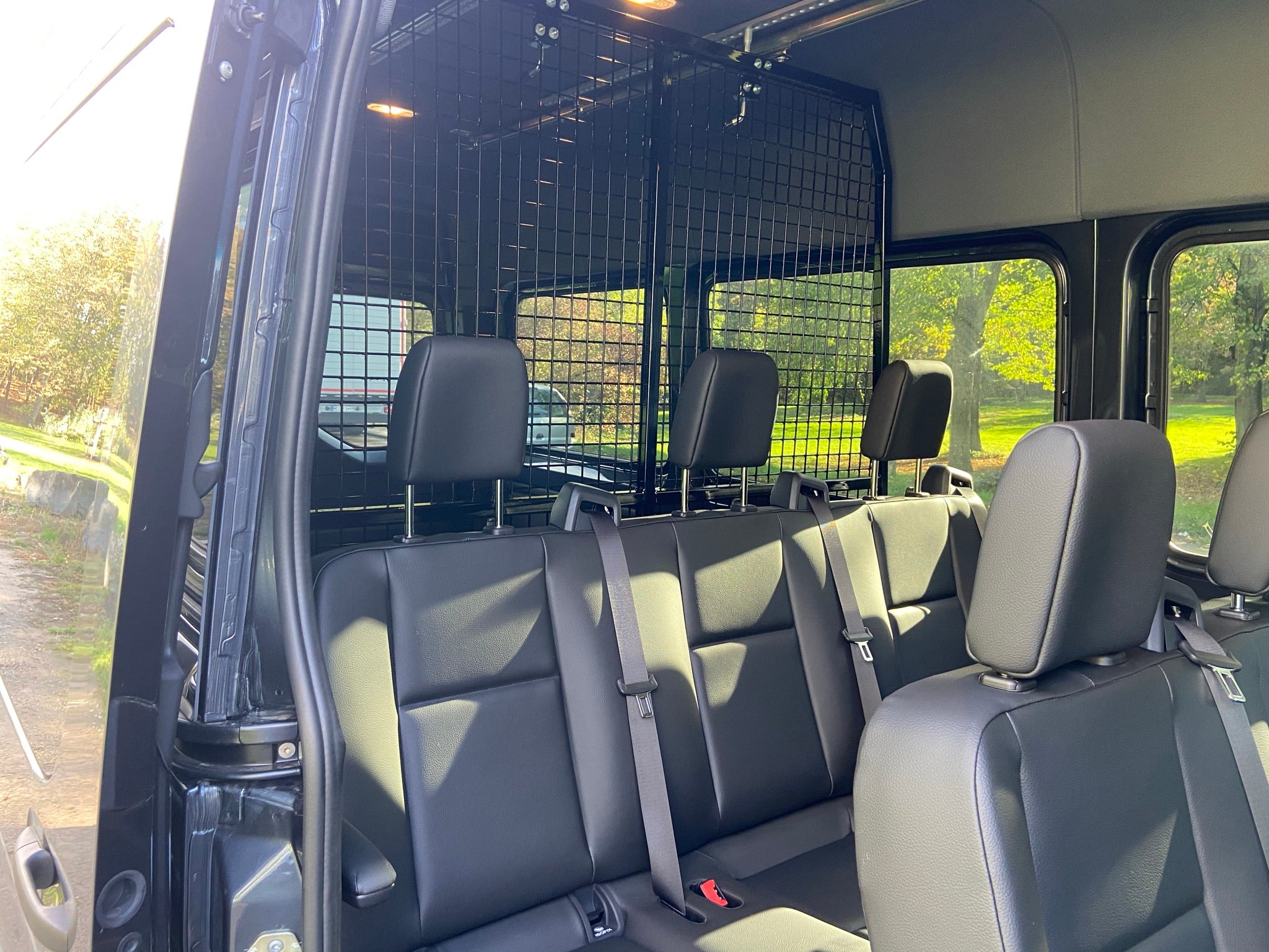 9-Sitzer Bus XXL mieten – bis zu 2,50 m Ladefläche – 4