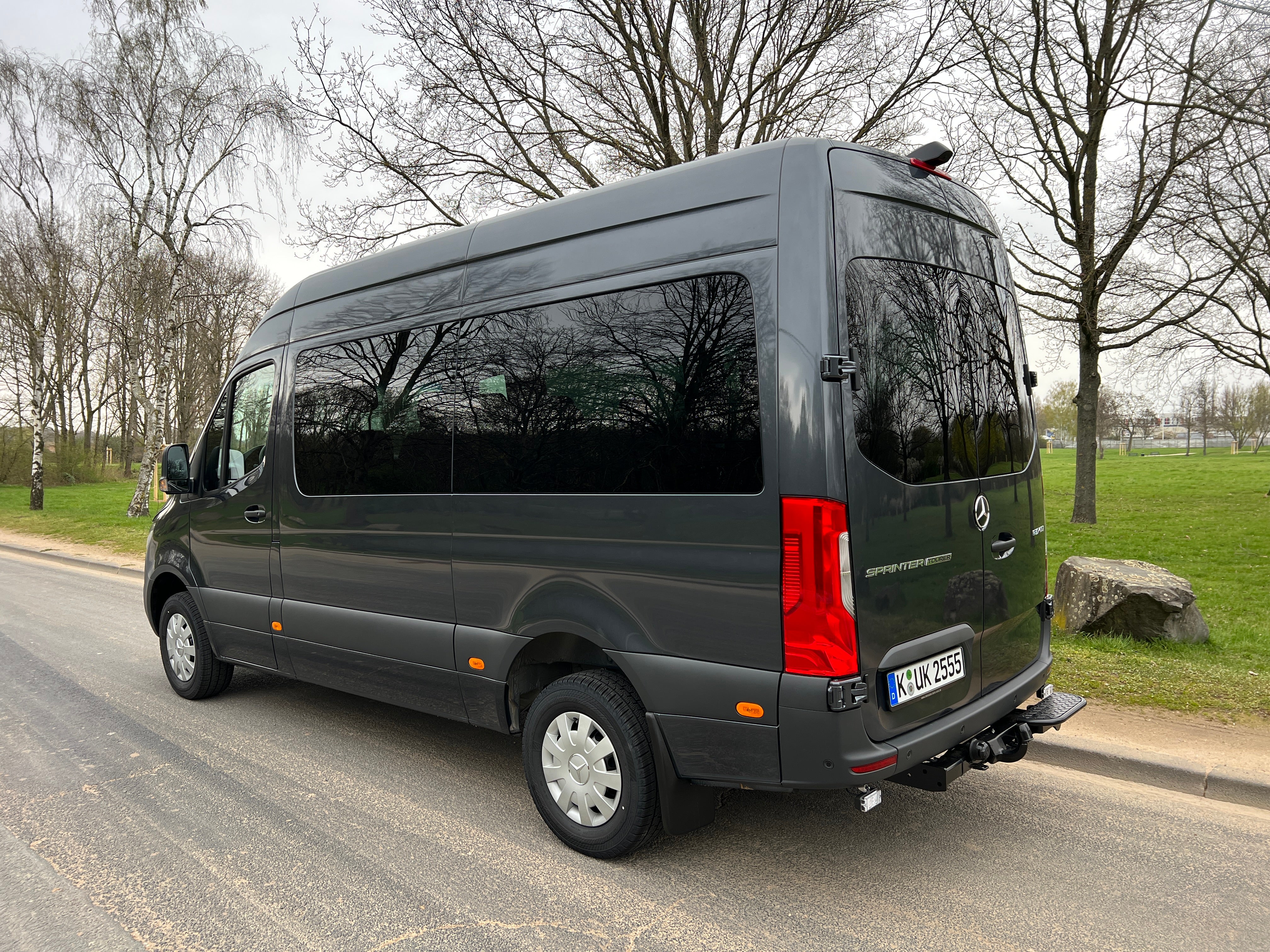 Mercedes-Benz Sprinter 9-Sitzer mieten – 1,60 m Ladefläche – 3