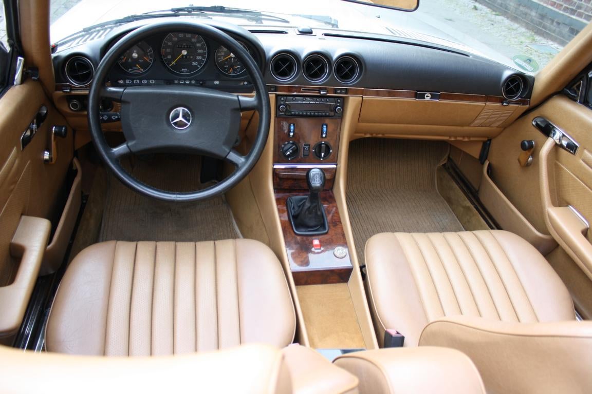 Oldtimer Mercedes 300 SL Cabrio mieten – rauchsilbermetallic, Sechszylinder – 3