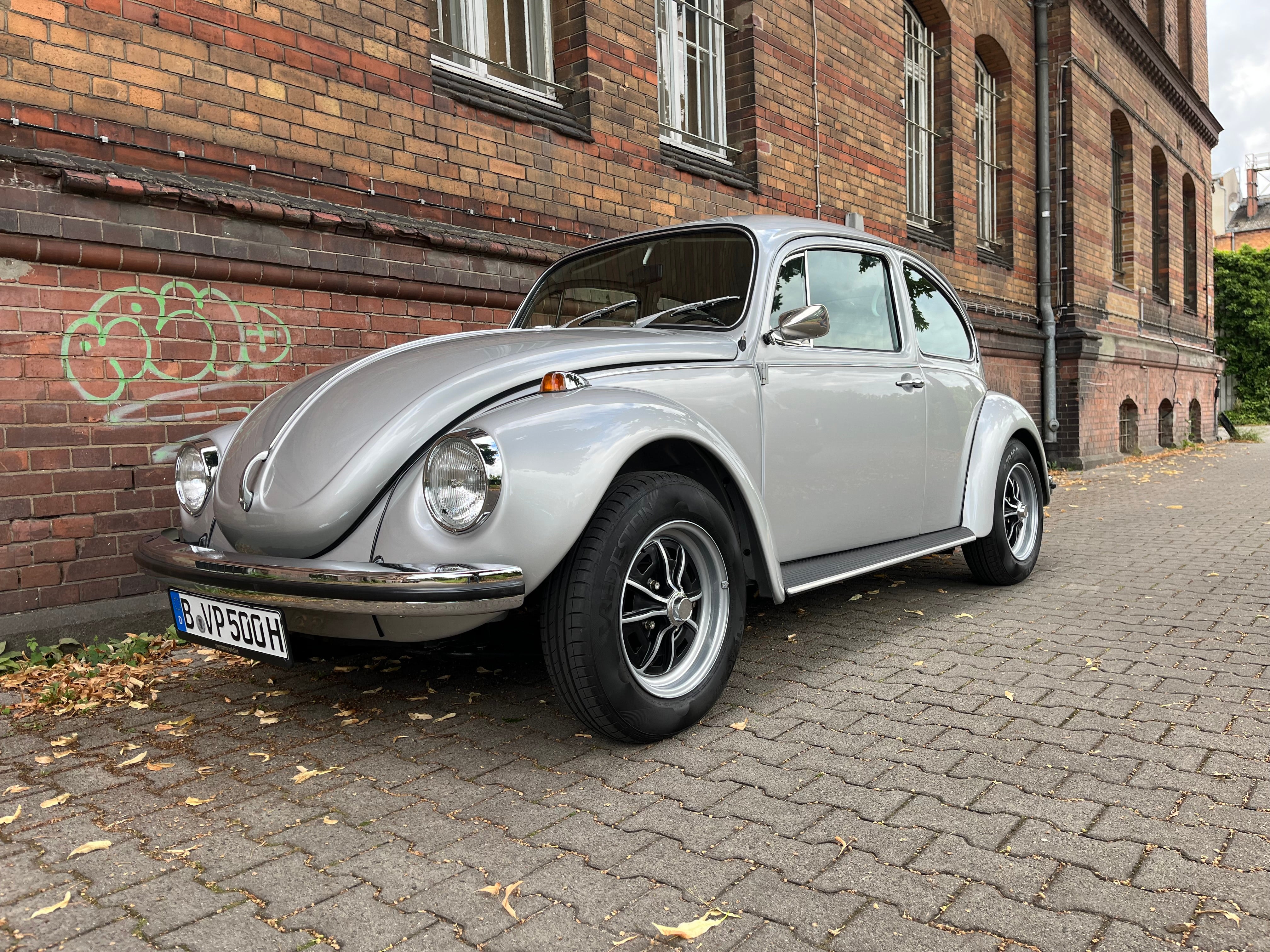 Oldtimer VW Käfer 1302 LS Automatic mieten – mit Halbautomatik & Color-Glas – 3