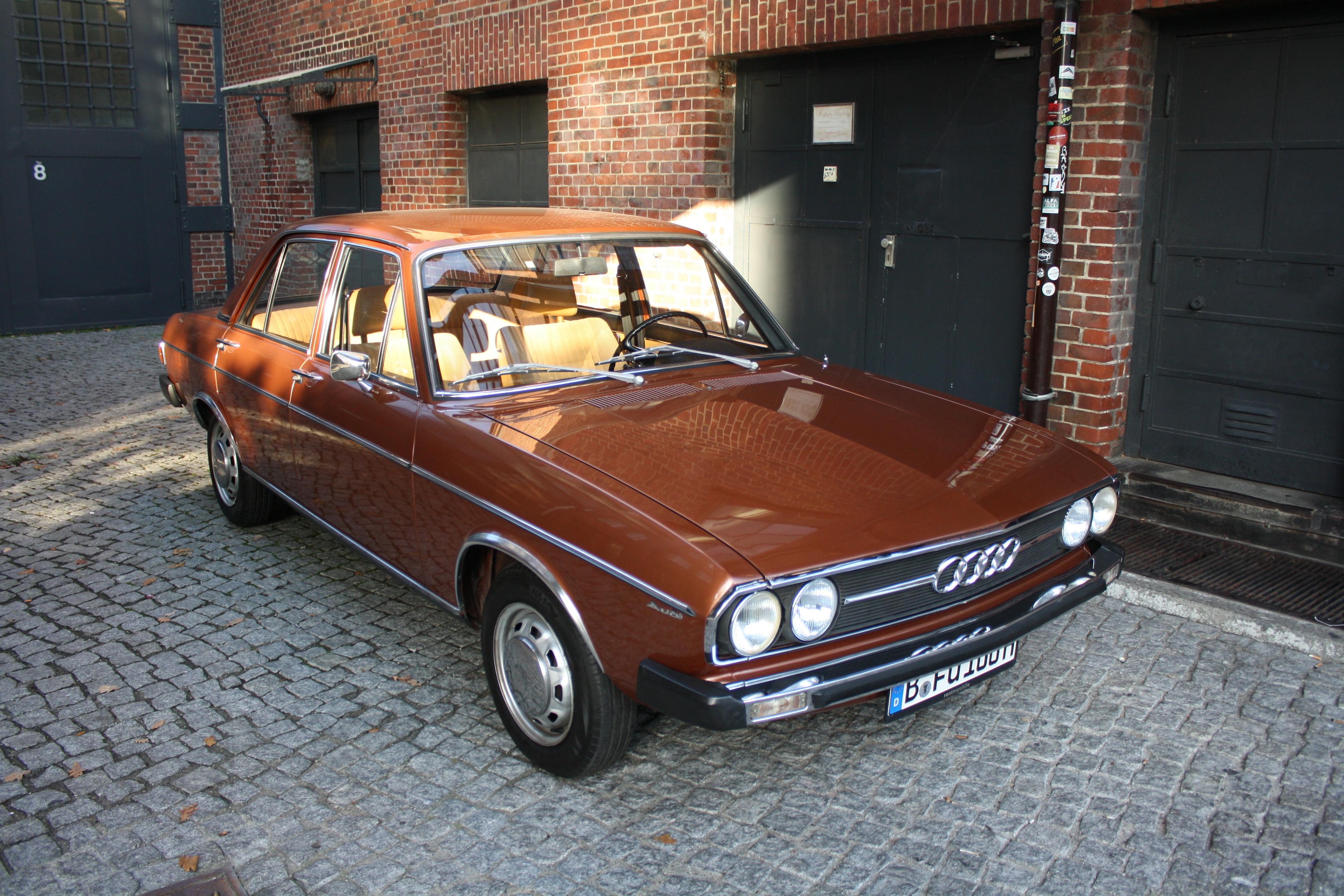 Oldtimer Audi 100 LS mieten – seltene Limousine von 1975 in Tizian-Metallic – 2
