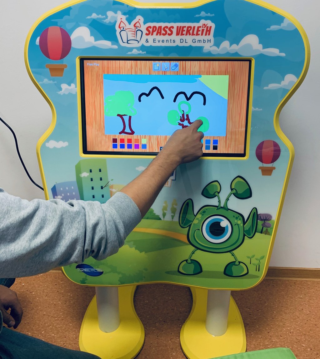 Interaktive Spielewand für Kinder mieten in Koblenz – Mietartikel – 3