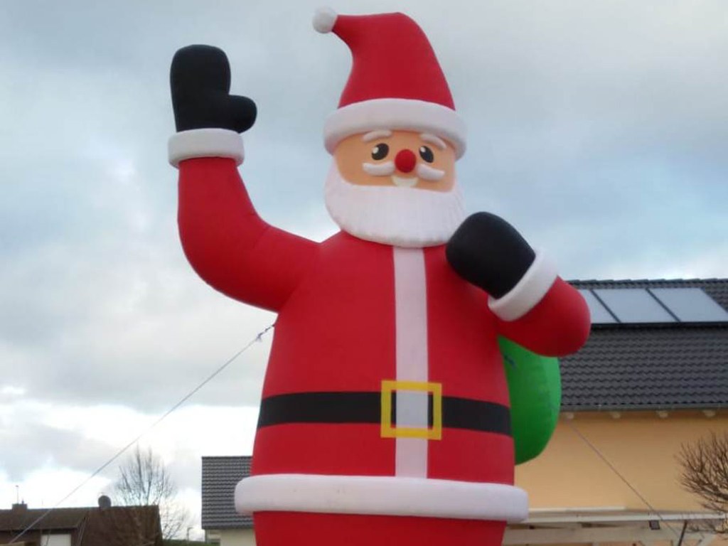 Weihnachtsmann XXL mieten in Koblenz bei Dominik Liebehenz