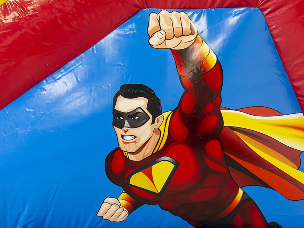 Hüpfburg Multiplay Superhelden mieten in Koblenz – aufs Wasser – 3