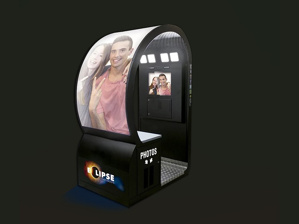 Fotokabine "BrandBooth" mieten in Koblenz – aufs Wasser