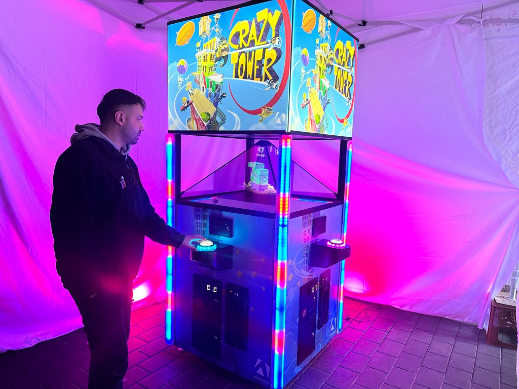 Holografischer Crazy Tower mieten in Koblenz – Mietartikel