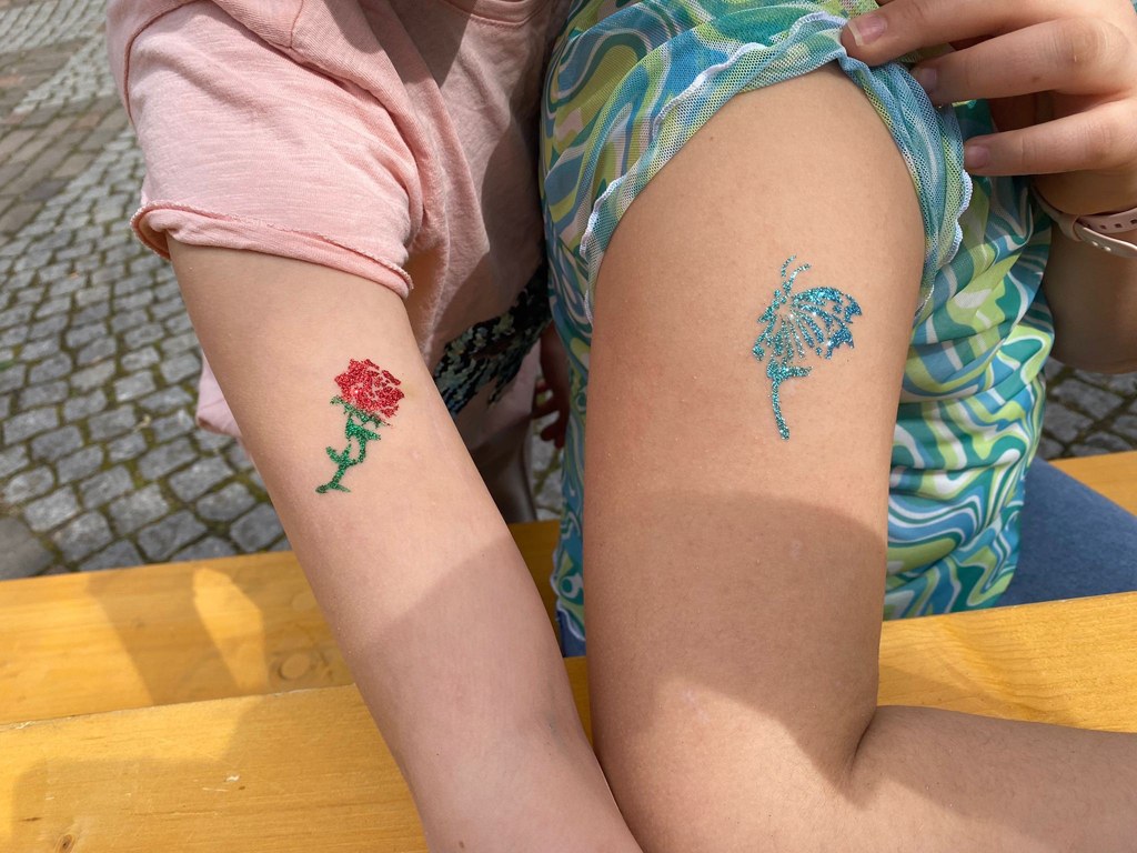 Glitzertattoos mieten in Koblenz bei Dominik Liebehenz – 3