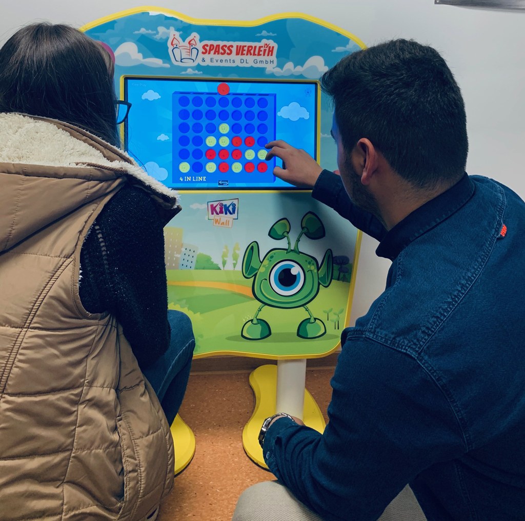Interaktive Spielewand für Kinder mieten in Koblenz – Mietartikel – 2