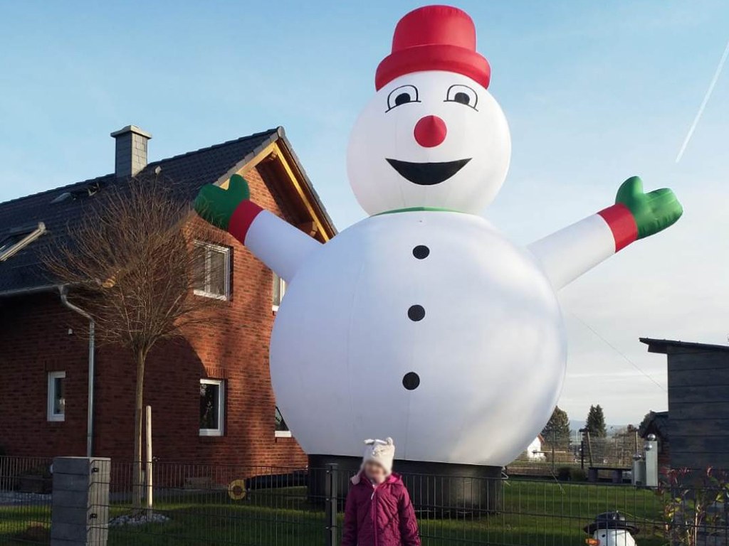 Schneemann XXL mieten in Koblenz bei Dominik Liebehenz