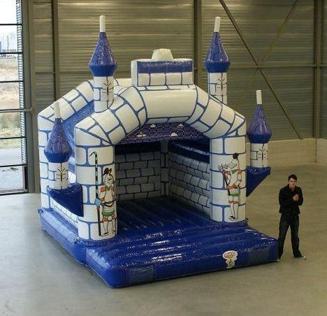 Hüpfburg 5x4 Meter viele Modelle mieten in Koblenz bei Dominik Liebehe