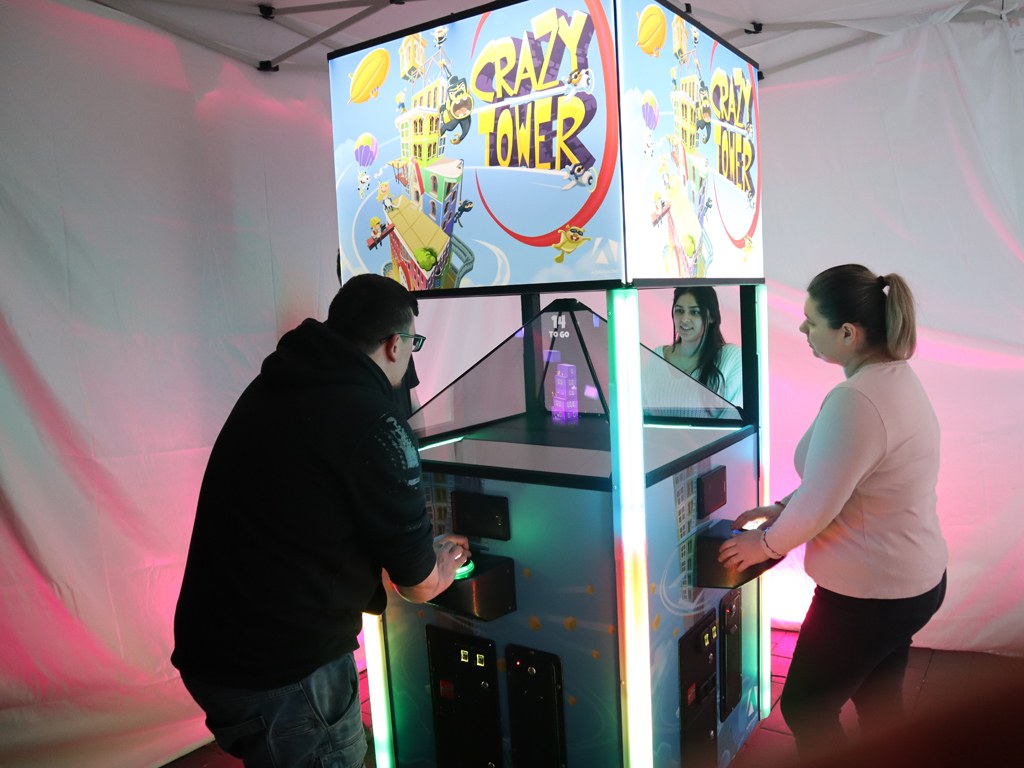 Holografischer Crazy Tower mieten in Koblenz – Mietartikel – 2