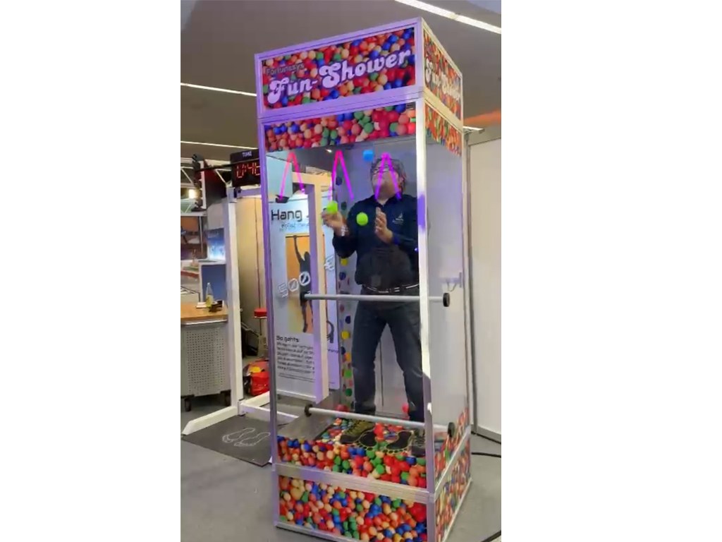 FunShower - Der Bälleregen mieten in Koblenz – Mietartikel
