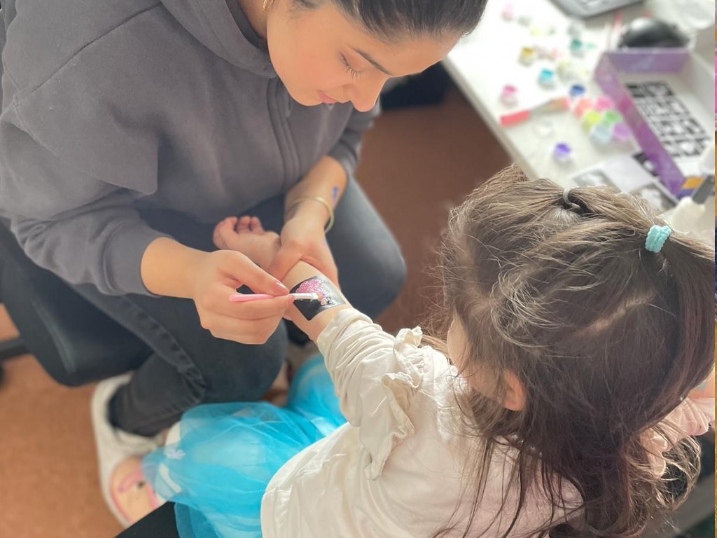 Glitzertattoos mieten in Koblenz bei Dominik Liebehenz – 2