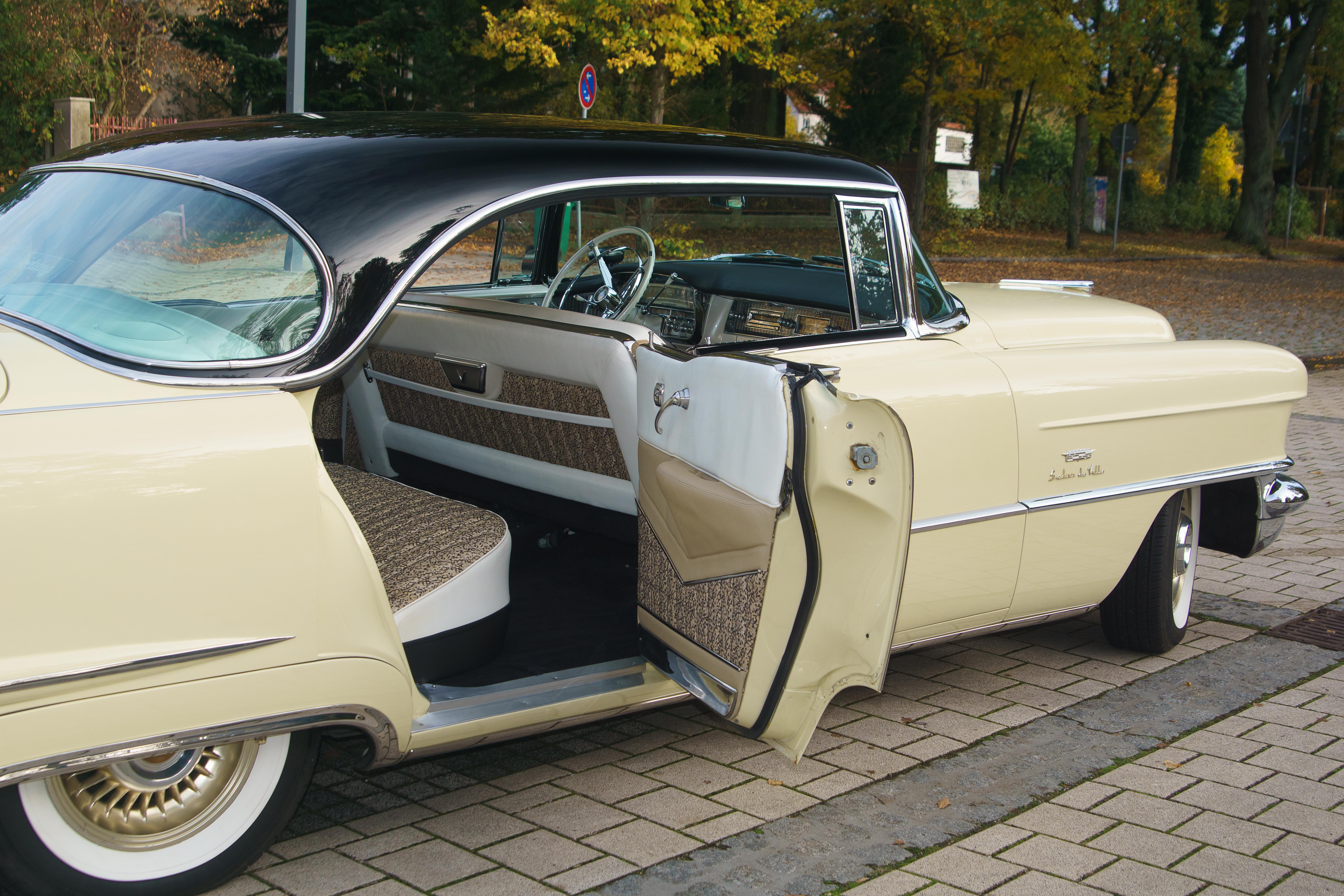 1956 Cadillac Sedan de Ville mieten – Oldtimer Hochzeitsauto über 5,6 m – 3