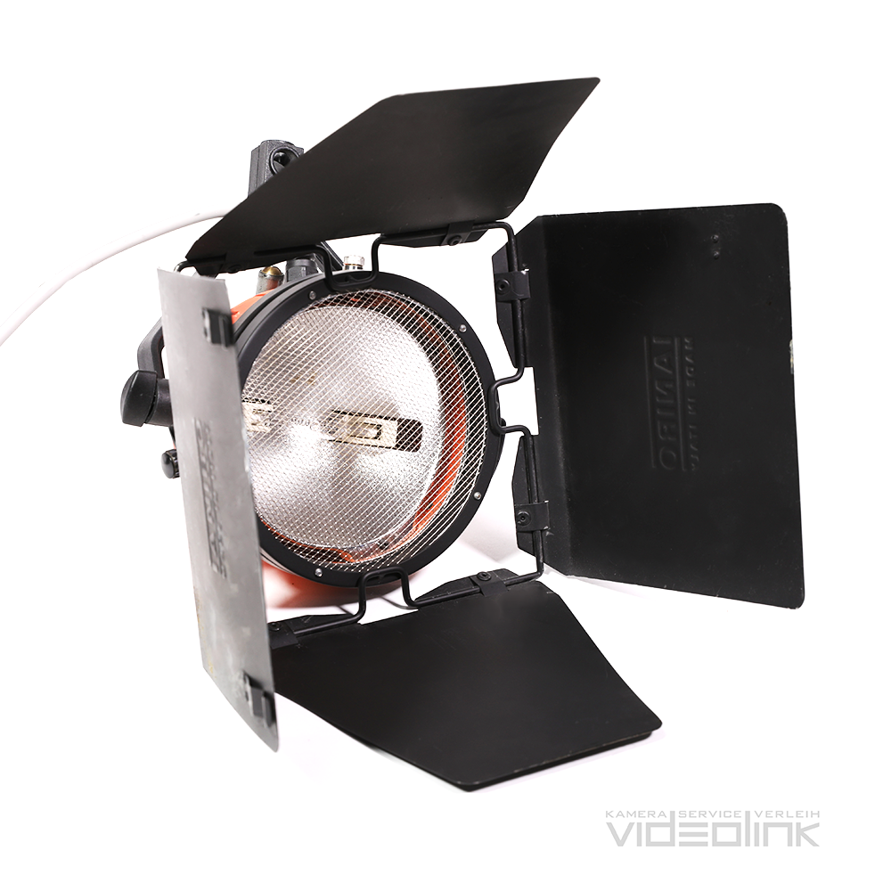 Ianiro 800W Redhead mieten bei Videolink