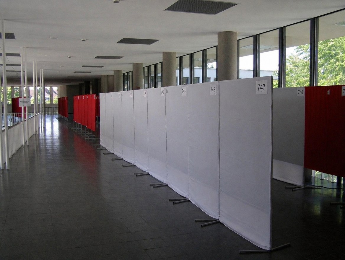 Moderationstafel Textil Pinnwand mieten in Berlin – Mietartikel