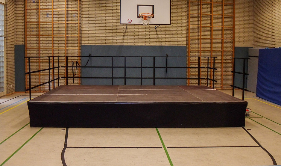 PODESTBÜHNE BÜTEC Bühnenfläche von 1m² – 120m² mieten bei Bühnemobil