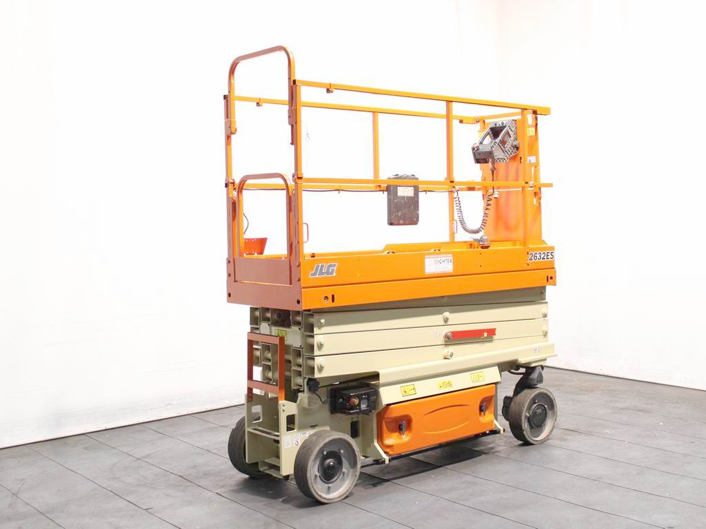JLG 2632 ES Scherenarbeitsbühne mieten bei Richter Gabelstapler
