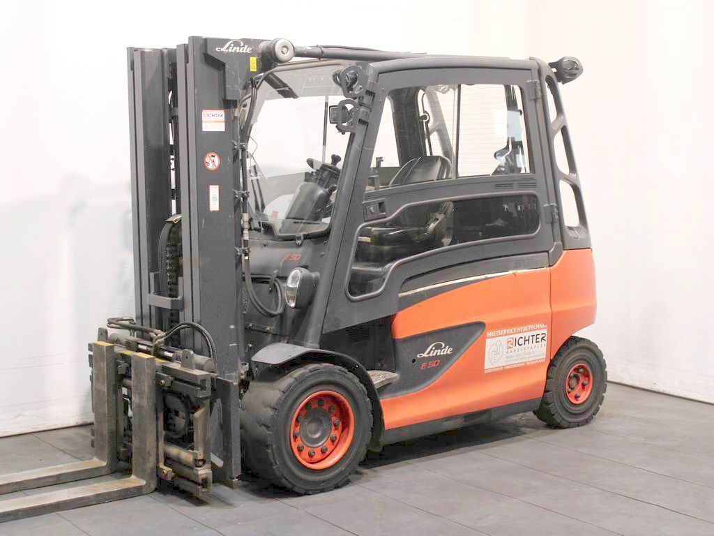 Linde E 50 L-01/600 388 Elektro 4 Rad-Stapler mieten bei Richter Gabelstapler