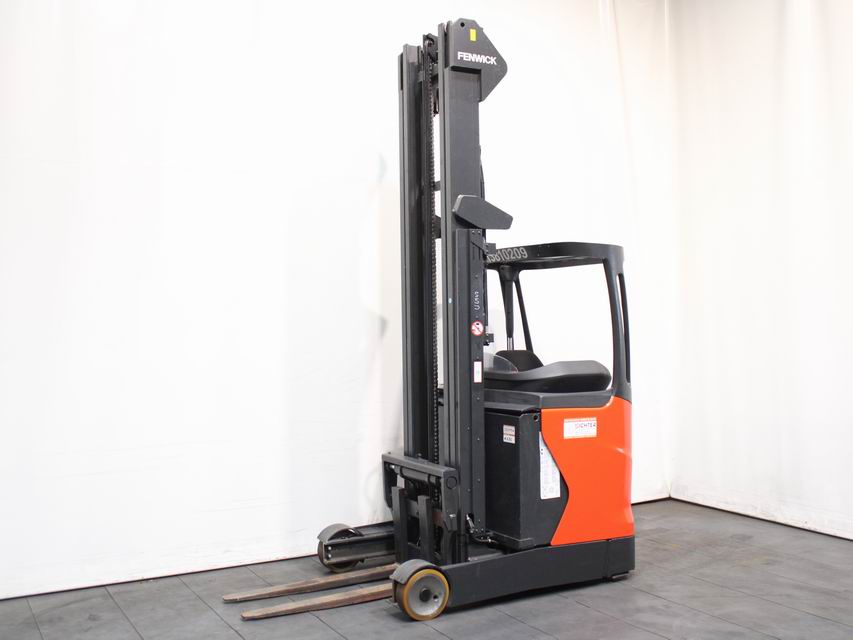Linde R 14-01 1120 Schubmaststapler mieten bei Richter Gabelstapler