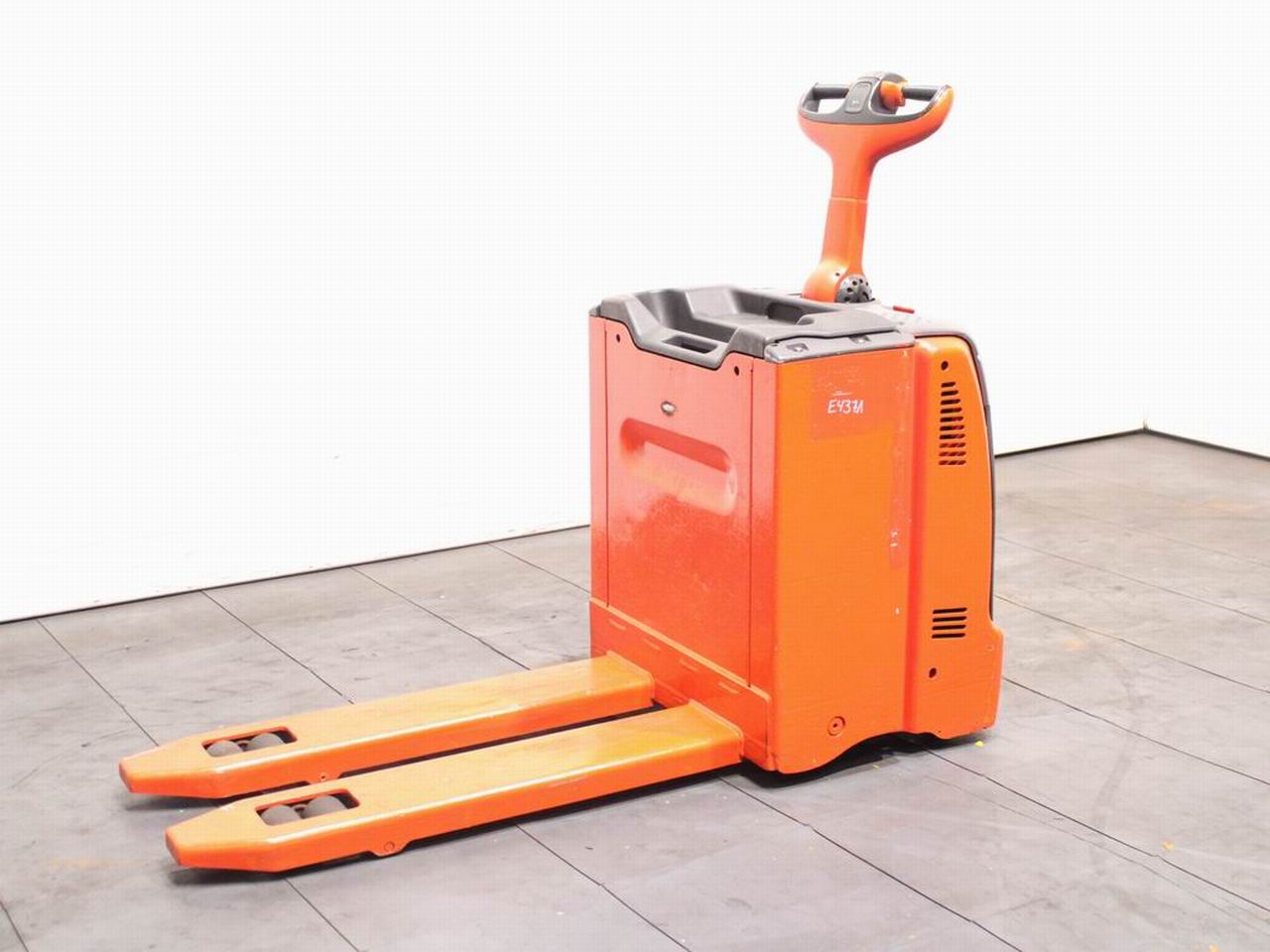 Linde T 50 131 Niederhubwagen mieten bei Richter Gabelstapler