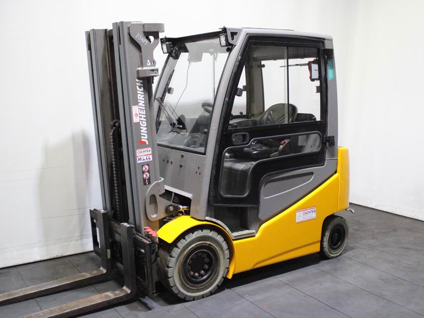 Jungheinrich EFG 425k GE 130-440DZ Elektro 4 Rad-Stapler mieten bei Richter Gabelstapler