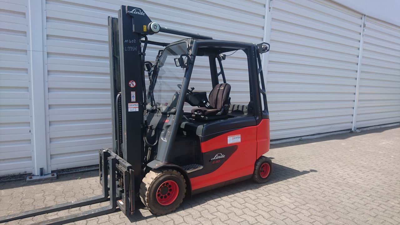 Linde E 30 HL-01/600 387 Elektro 4 Rad-Stapler mieten bei Richter Gabelstapler