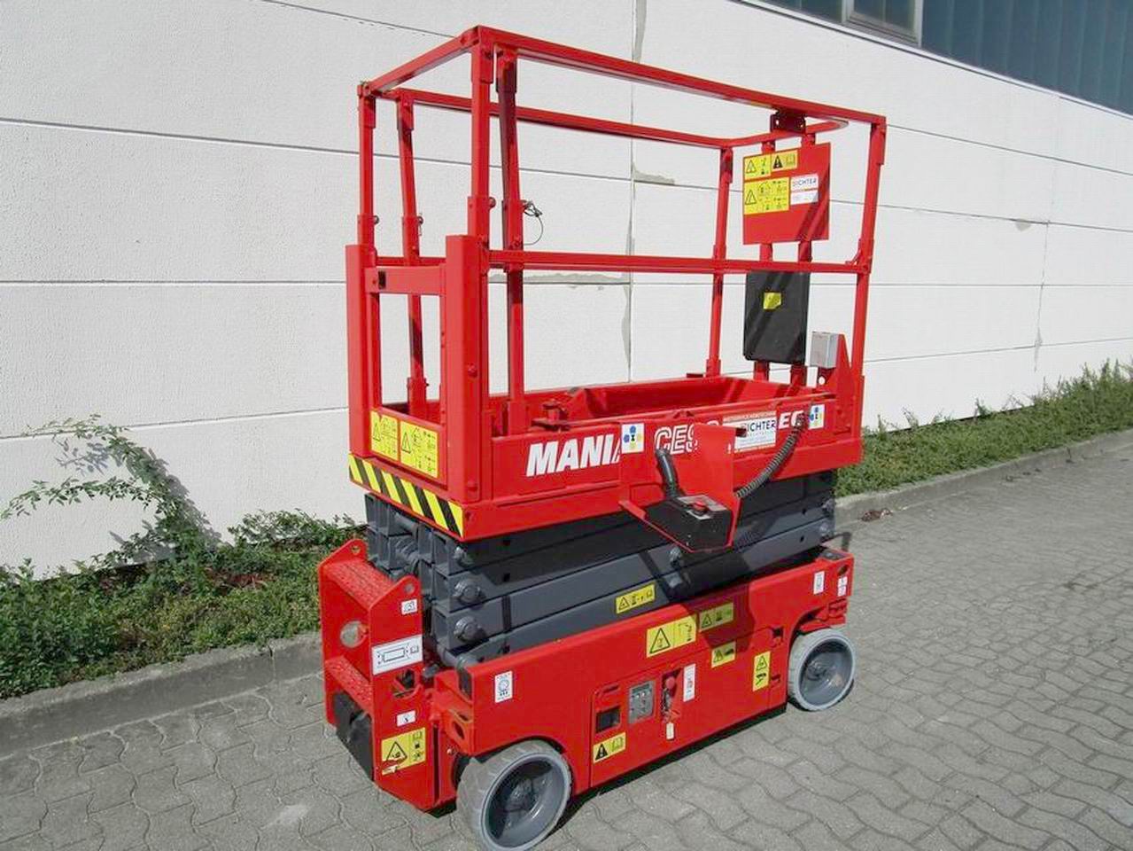 Manitou 78 SEC Scherenarbeitsbühne mieten bei Richter Gabelstapler
