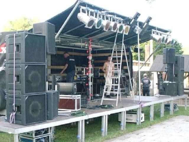 Bühne zum dranhängen ca. 6 x 4 m mieten in Reinstädt – Eventtechnik