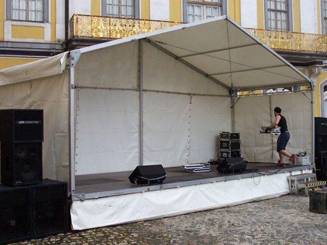 Bühne mit Zeltüberdachung 8 x 3 m mieten in Reinstädt – Eventtechnik
