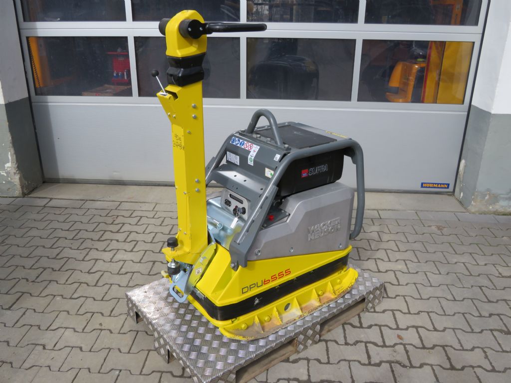 Wacker Neuson DPU 6555 Hech Rüttelplatte mieten bei Wilmes Mietservice Inh. Andreas-Josef Wilmes