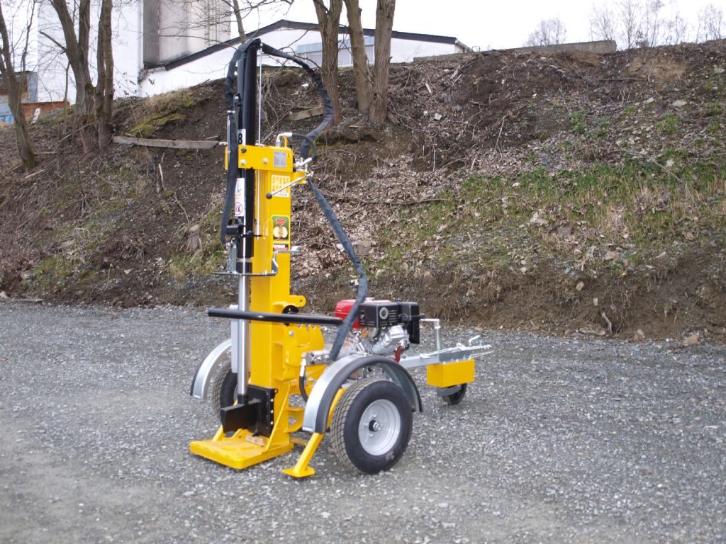 Holzspalter 18 t mieten bei Wilmes Mietservice Inh. Andreas-Josef Wilmes